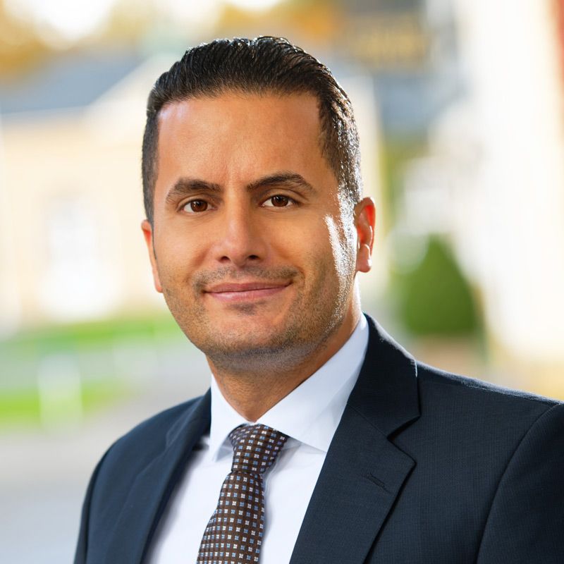 Mahan Ashkan, Arbeitsdirektor Mahan Ashkan, Arbeitsdirektor