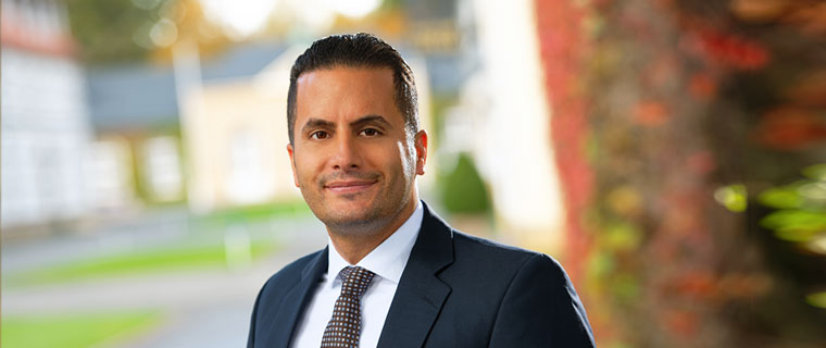 Mahan Ashkan, Arbeitsdirektor Mahan Ashkan, Arbeitsdirektor